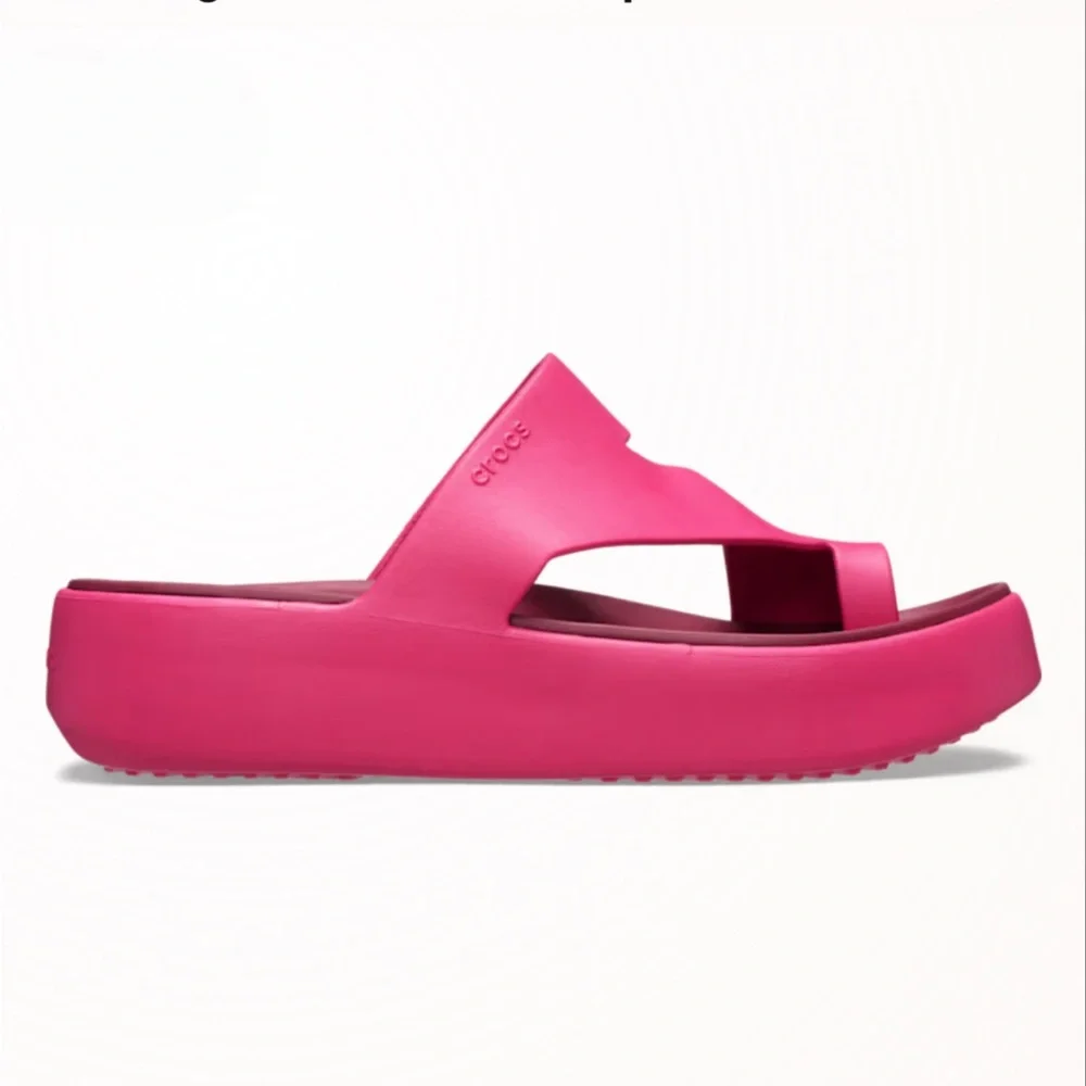 NWT - Crocs Getaway Platform Toe Loop Dragon Fruit Women’s Size 9. - Picture 4 of 10